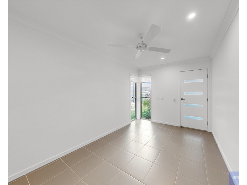 13 Brunner Drive, Park Ridge QLD 4125