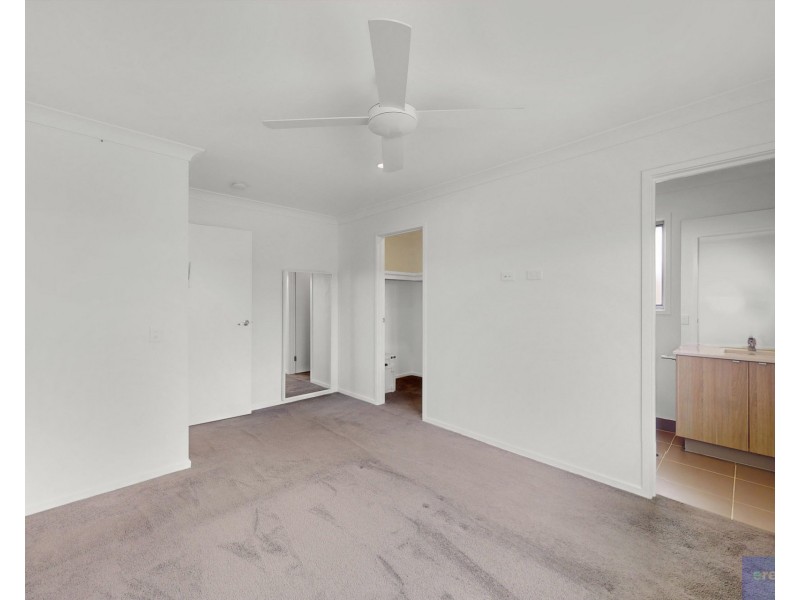 13 Brunner Drive, Park Ridge QLD 4125