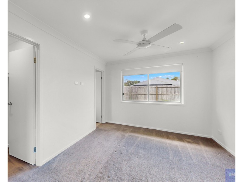 13 Brunner Drive, Park Ridge QLD 4125