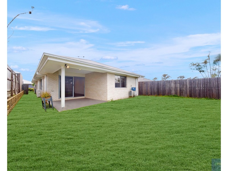 13 Brunner Drive, Park Ridge QLD 4125