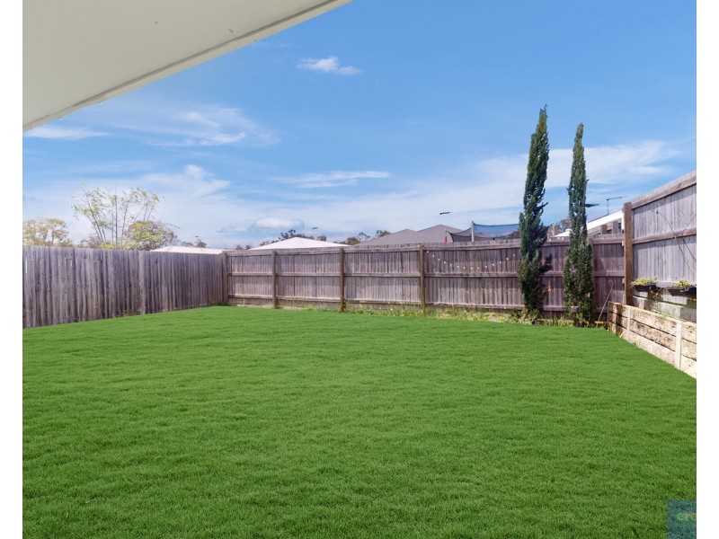 13 Brunner Drive, Park Ridge QLD 4125