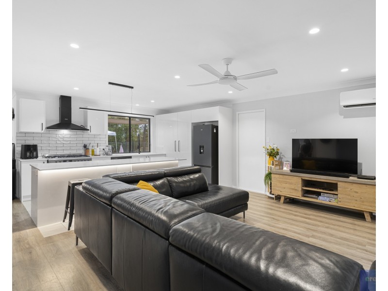 14 Kummara Road, Edens Landing QLD 4207