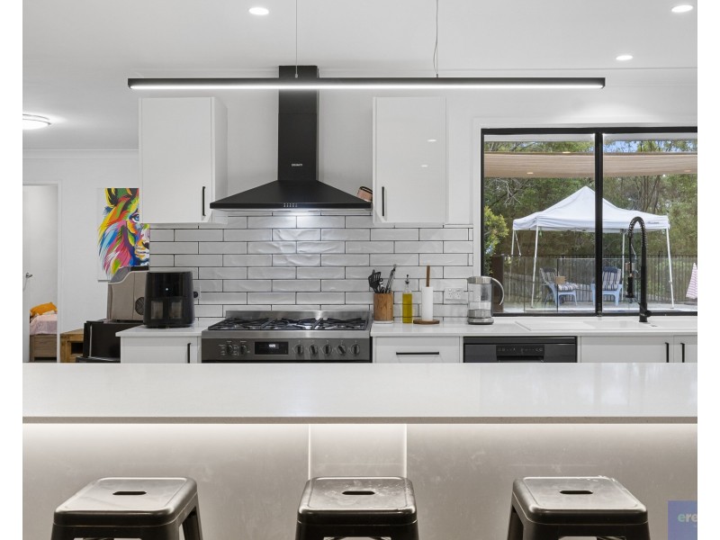 14 Kummara Road, Edens Landing QLD 4207