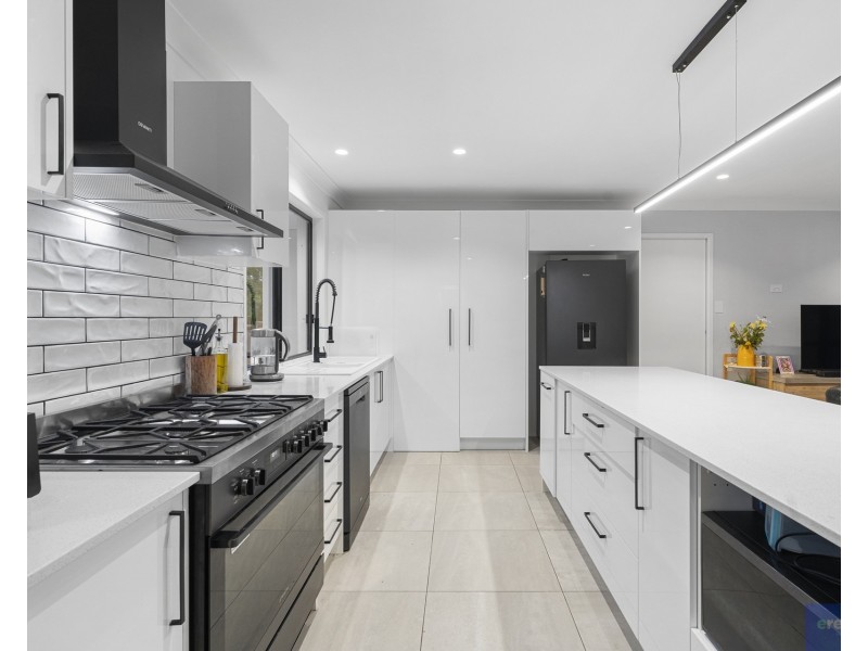 14 Kummara Road, Edens Landing QLD 4207