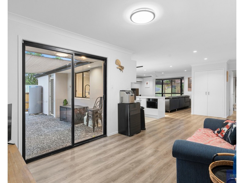 14 Kummara Road, Edens Landing QLD 4207