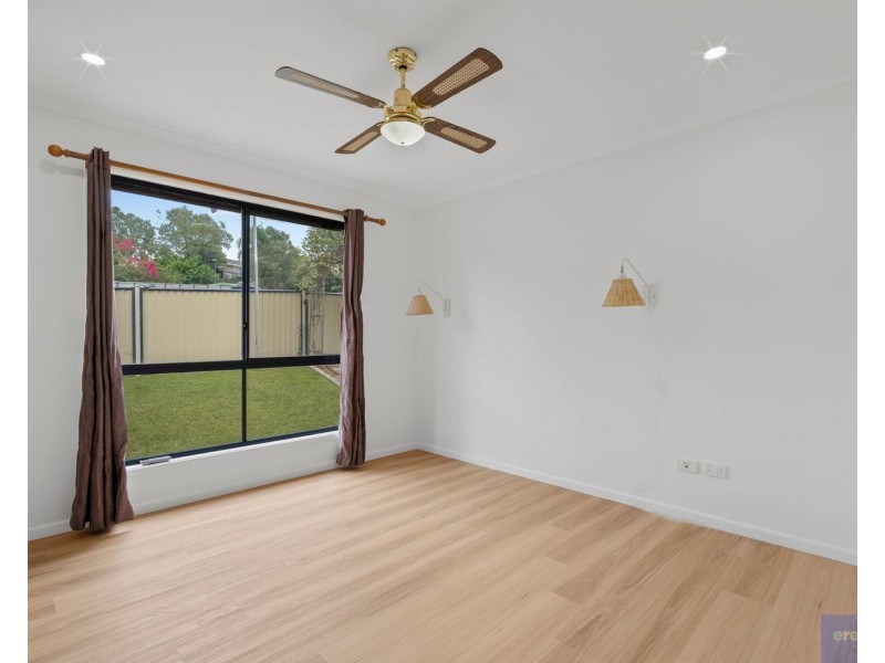 3 Eira Crescent, Edens Landing QLD 4207