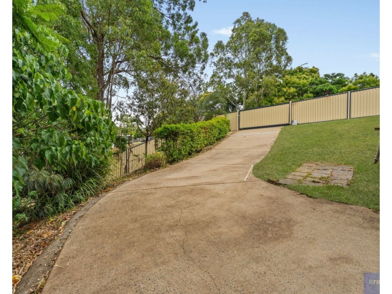 3 Eira Crescent, Edens Landing QLD 4207