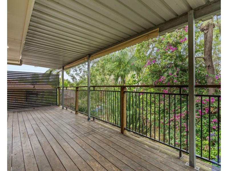 3 Eira Crescent, Edens Landing QLD 4207