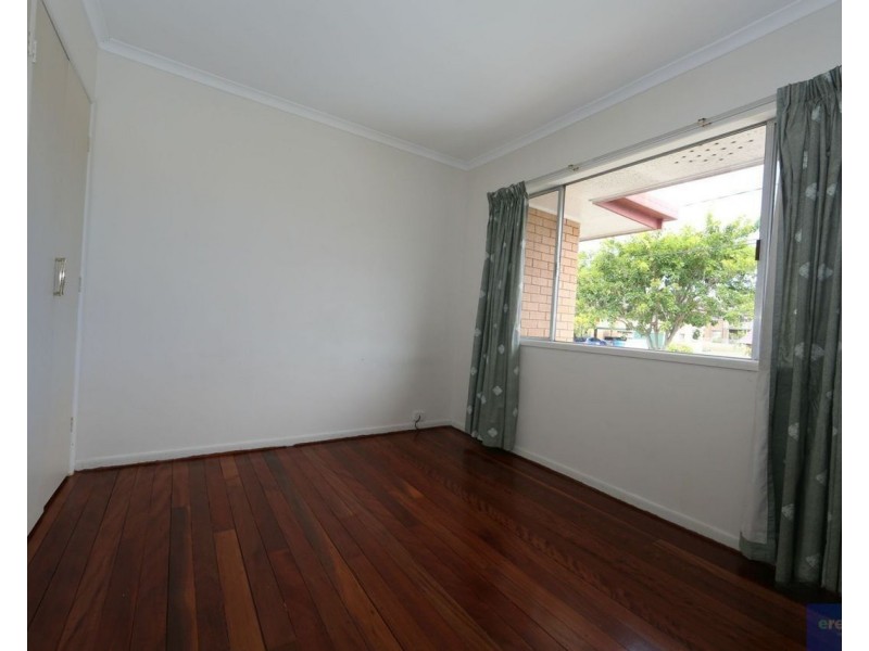 302 Broadwater Road, Mansfield QLD 4122