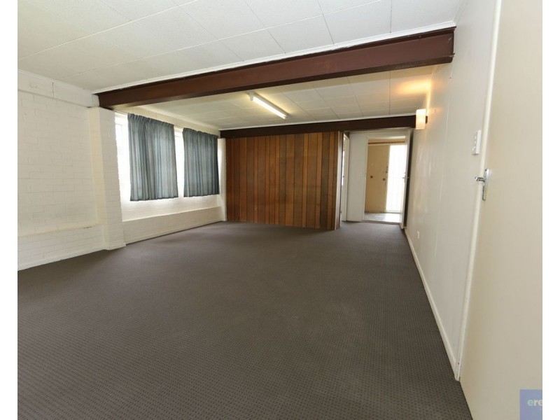 302 Broadwater Road, Mansfield QLD 4122