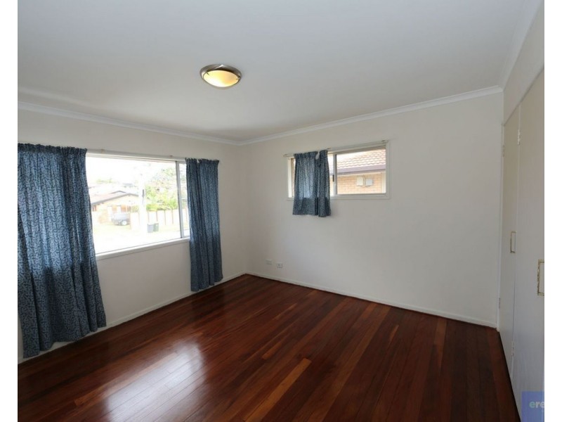 302 Broadwater Road, Mansfield QLD 4122