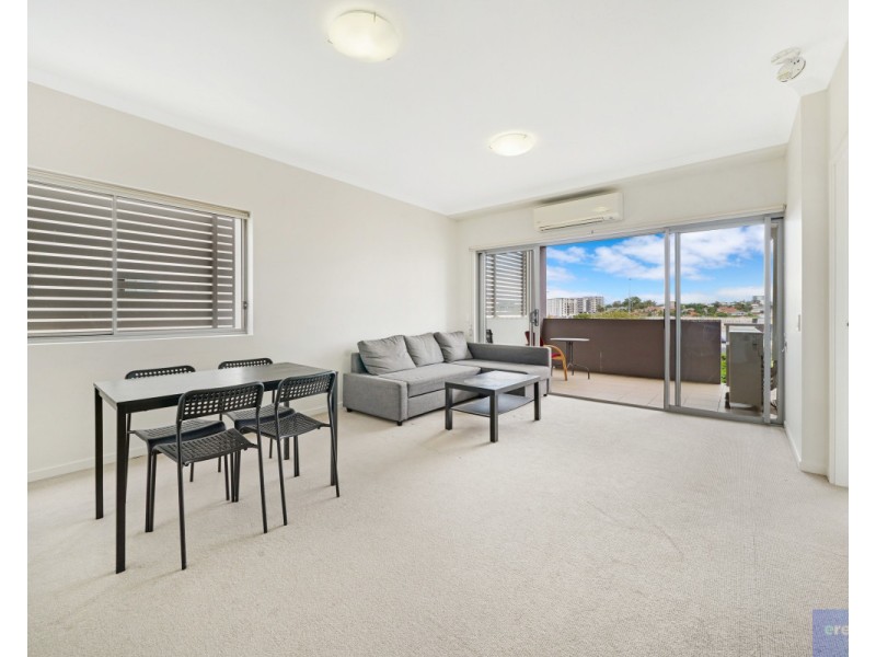 2406/19 Playfield Street, Chermside QLD 4032