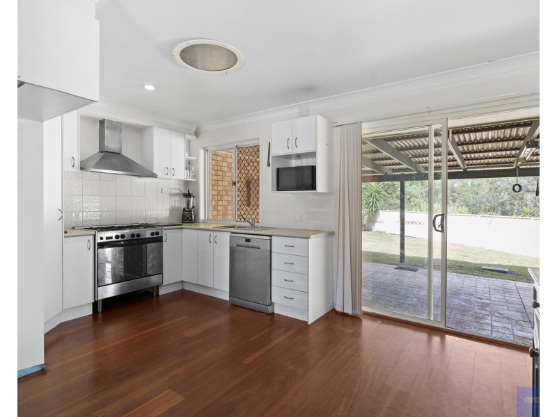 9 Maggie Court, Edens Landing QLD 4207