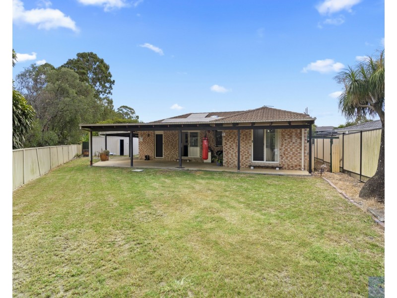 9 Maggie Court, Edens Landing QLD 4207