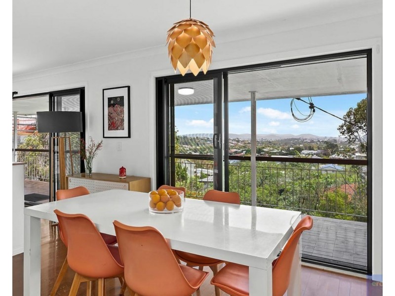 63 Dagmar Street, Holland Park QLD 4121