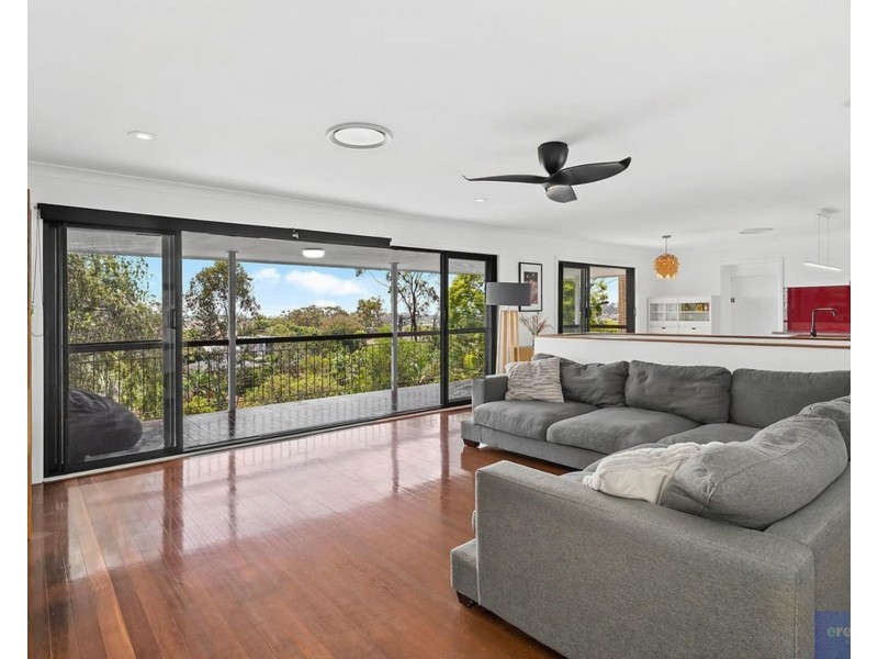 63 Dagmar Street, Holland Park QLD 4121