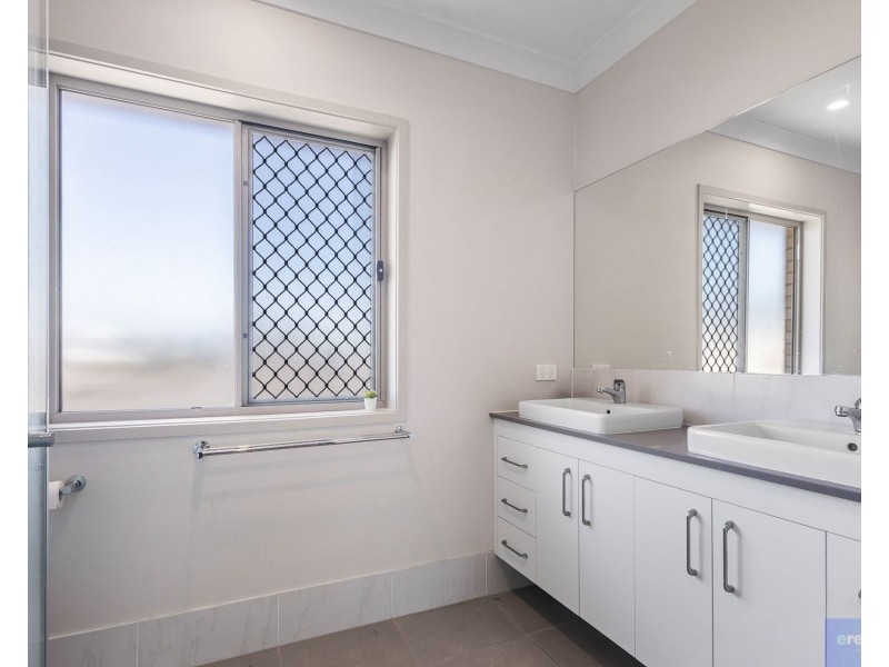 29 Short Street, Loganlea QLD 4131