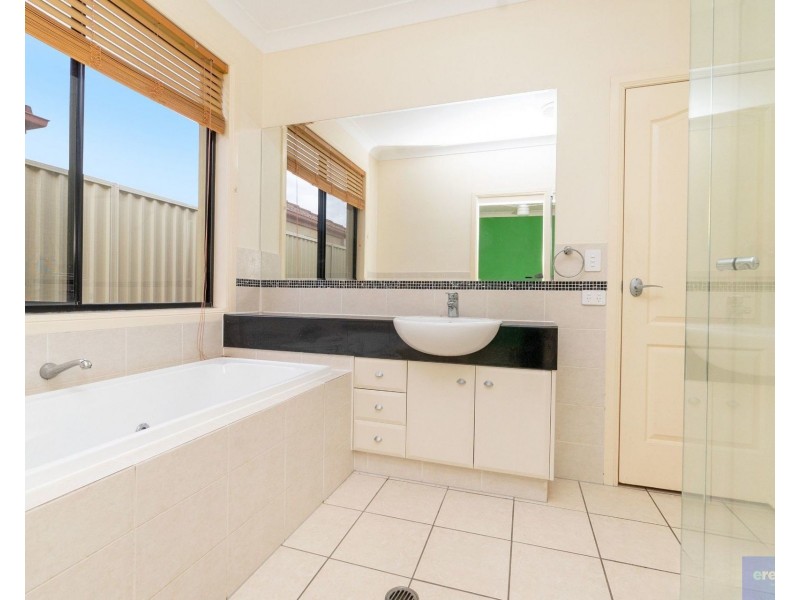 45 John Dalley Drive, Helensvale QLD 4212