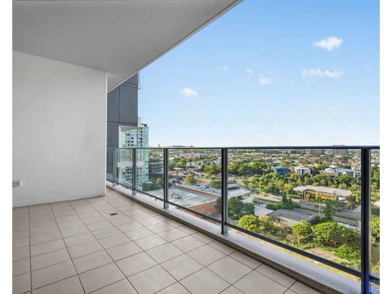 4135/37C Harbour Road, Hamilton QLD 4007