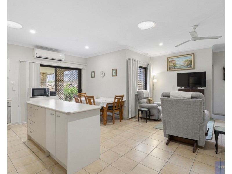 5 Wendt Place, Edens Landing QLD 4207