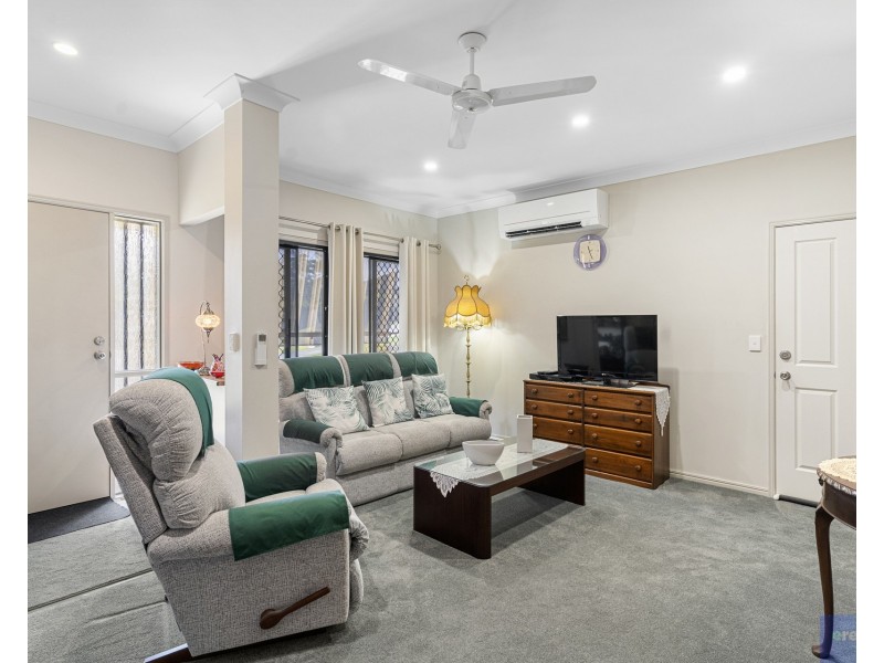 5 Wendt Place, Edens Landing QLD 4207