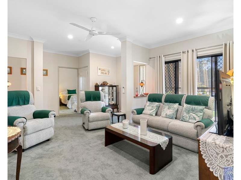 5 Wendt Place, Edens Landing QLD 4207