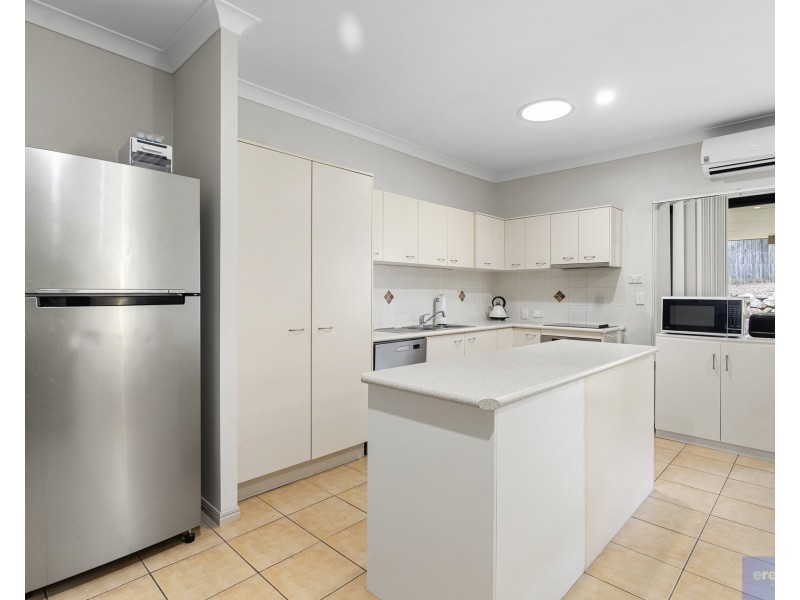 5 Wendt Place, Edens Landing QLD 4207