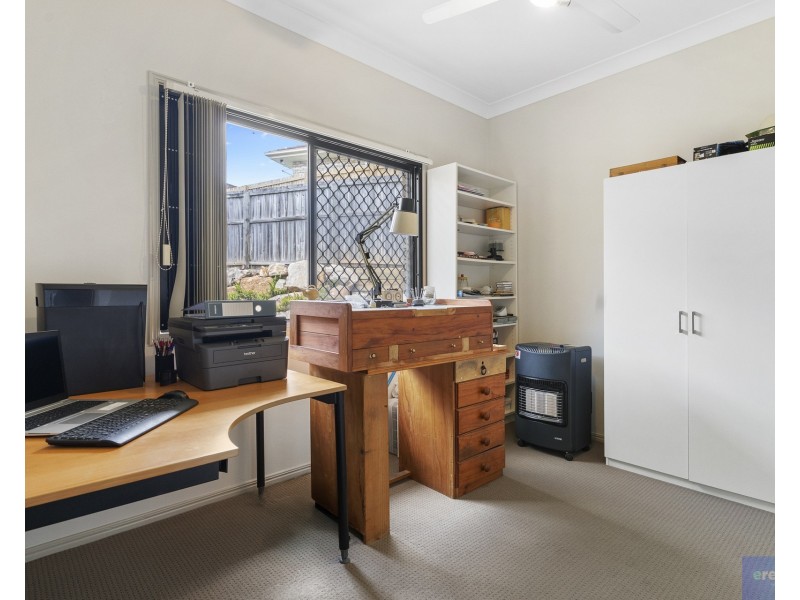 5 Wendt Place, Edens Landing QLD 4207