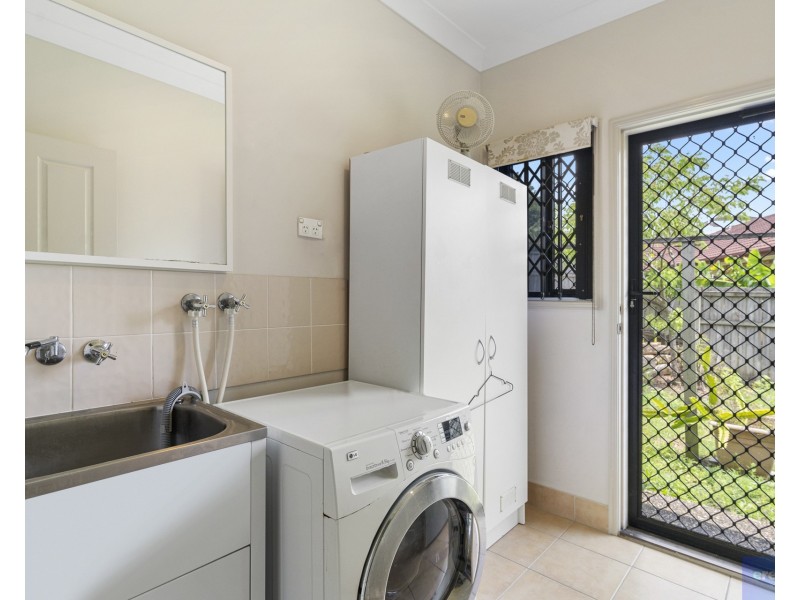 5 Wendt Place, Edens Landing QLD 4207