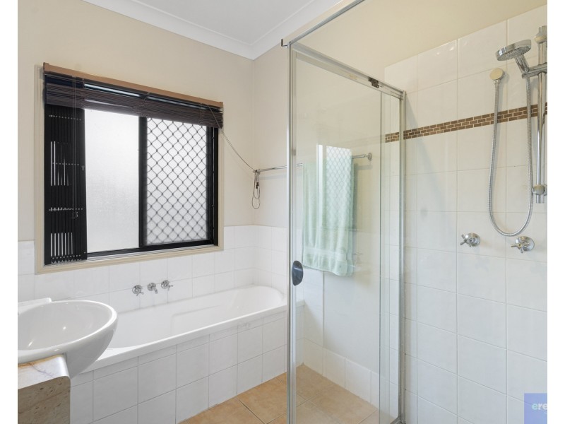 5 Wendt Place, Edens Landing QLD 4207