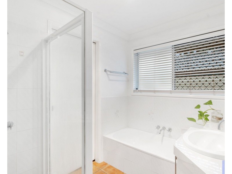 5 Gingko Crescent, Regents Park QLD 4118