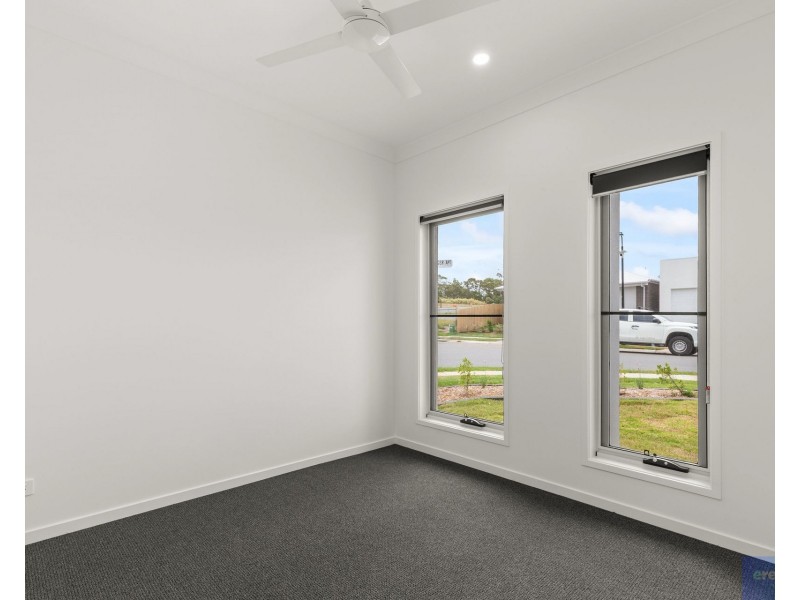 43 Schlanger Avenue, Greenbank QLD 4124