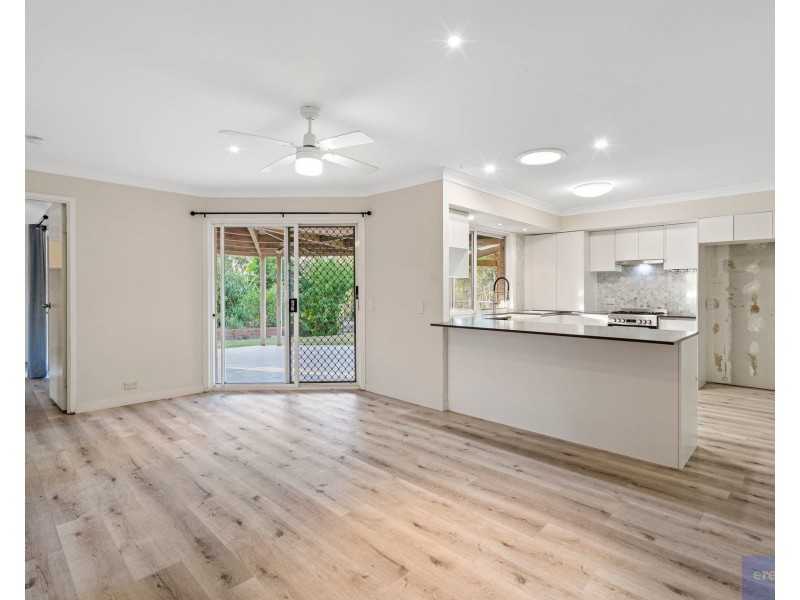 30 Leighton Drive, Edens Landing QLD 4207