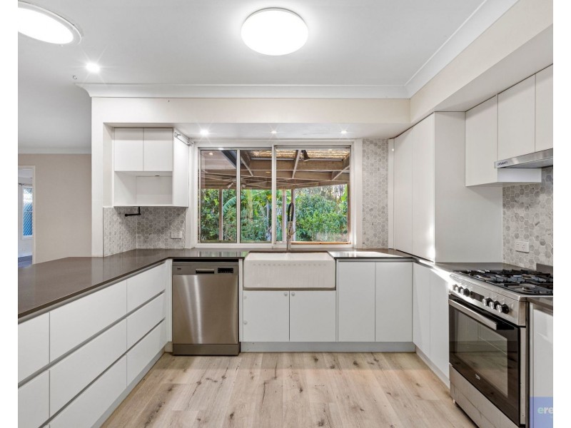 30 Leighton Drive, Edens Landing QLD 4207