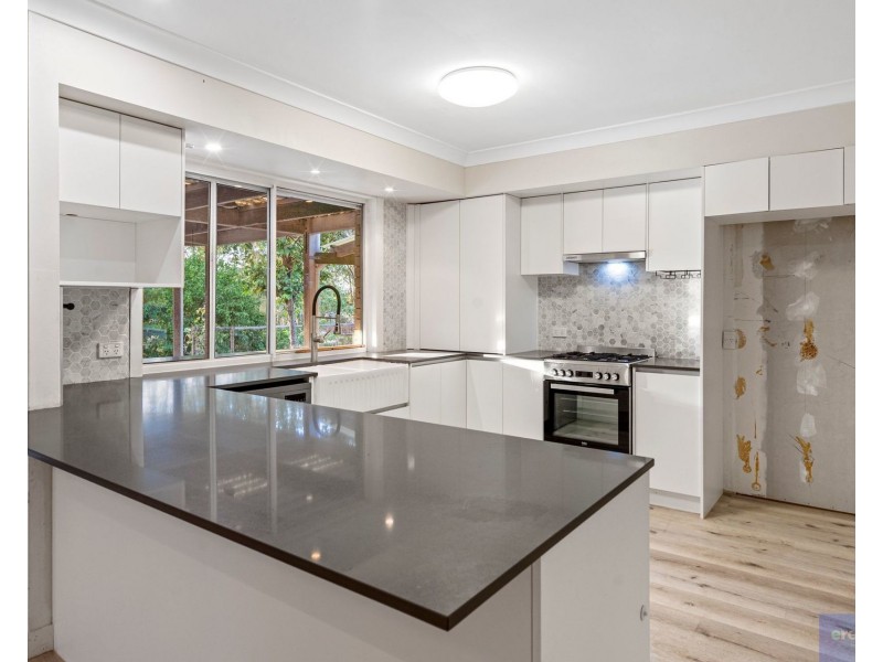 30 Leighton Drive, Edens Landing QLD 4207