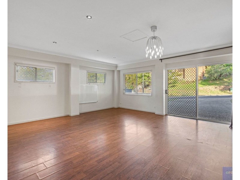 30 Leighton Drive, Edens Landing QLD 4207