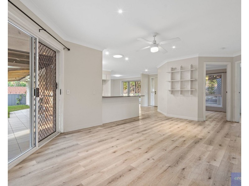 30 Leighton Drive, Edens Landing QLD 4207