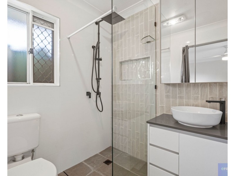 30 Leighton Drive, Edens Landing QLD 4207