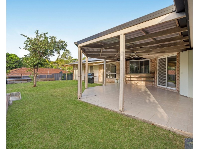 30 Leighton Drive, Edens Landing QLD 4207