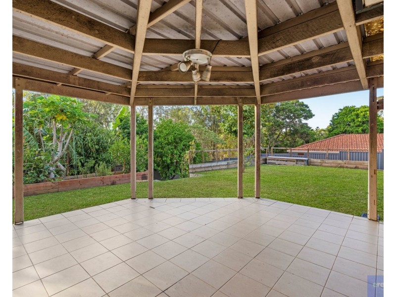 30 Leighton Drive, Edens Landing QLD 4207