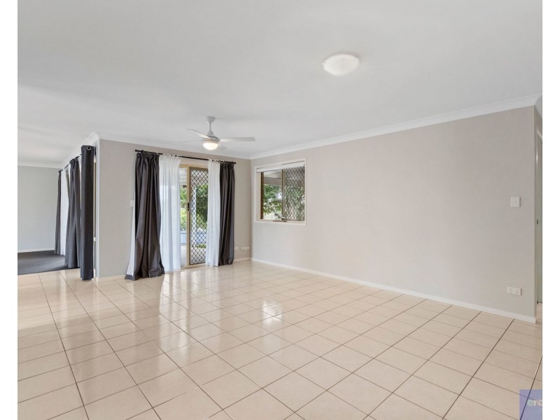 2 Leighton Drive, Edens Landing QLD 4207
