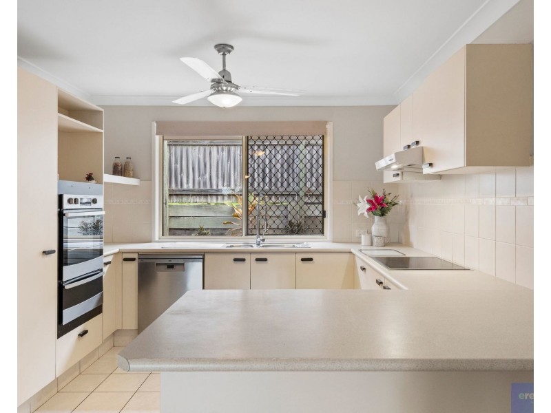2 Leighton Drive, Edens Landing QLD 4207