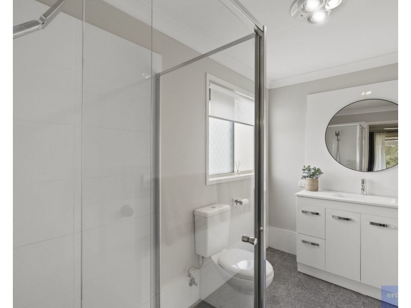 2 Leighton Drive, Edens Landing QLD 4207