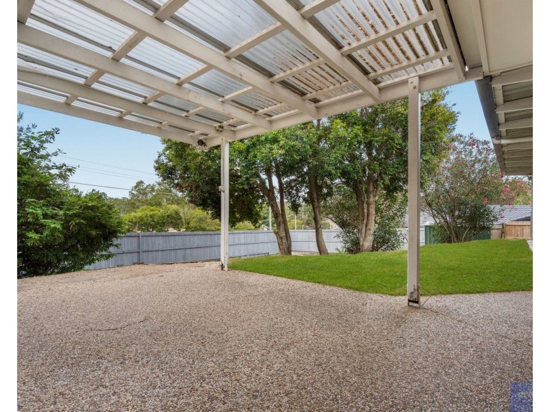 2 Leighton Drive, Edens Landing QLD 4207