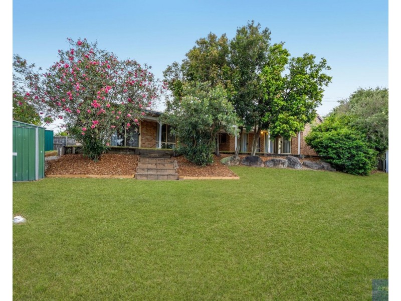 2 Leighton Drive, Edens Landing QLD 4207