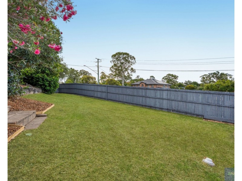 2 Leighton Drive, Edens Landing QLD 4207