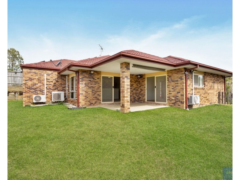 39 Bella Vista Circuit, Edens Landing QLD 4207