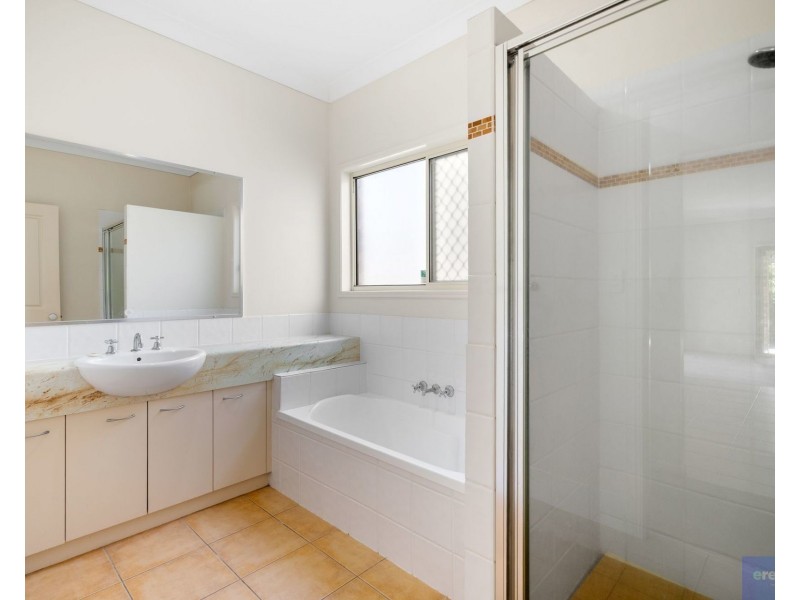 39 Bella Vista Circuit, Edens Landing QLD 4207