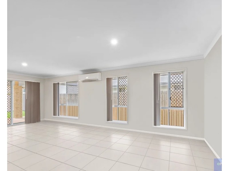 13 Wallace Street, Walloon QLD 4306