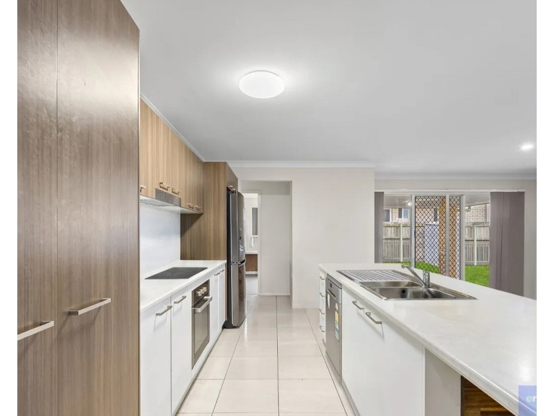 13 Wallace Street, Walloon QLD 4306